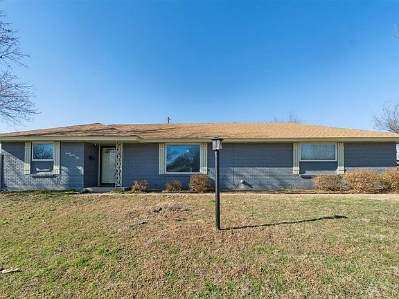 3rd image of 3701 Leonhardt Dr