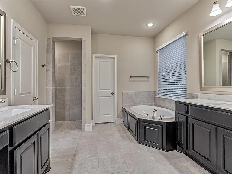 20911 Velvet Wing Dr — Photo 17