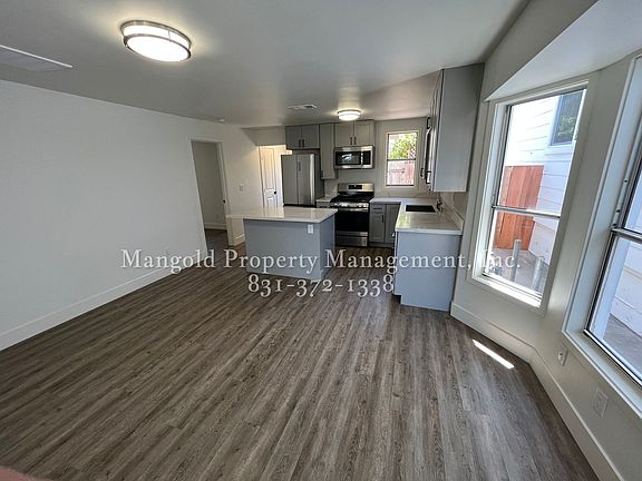 2nd image of 313 & 315 11th St #313