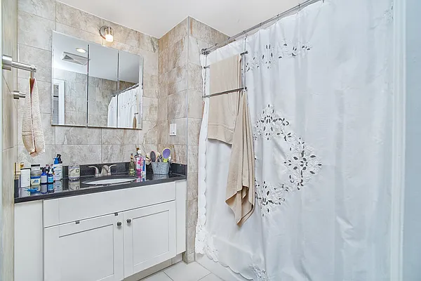 Rented by Streetwise NYC LLC | media 5