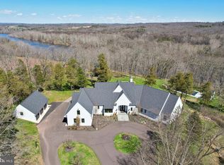 2 Cedar Ln, Erwinna, PA