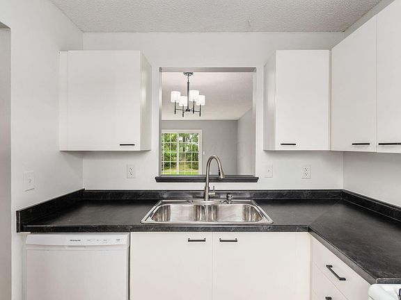 5th image of 7263 Kirkdale Dr #35B