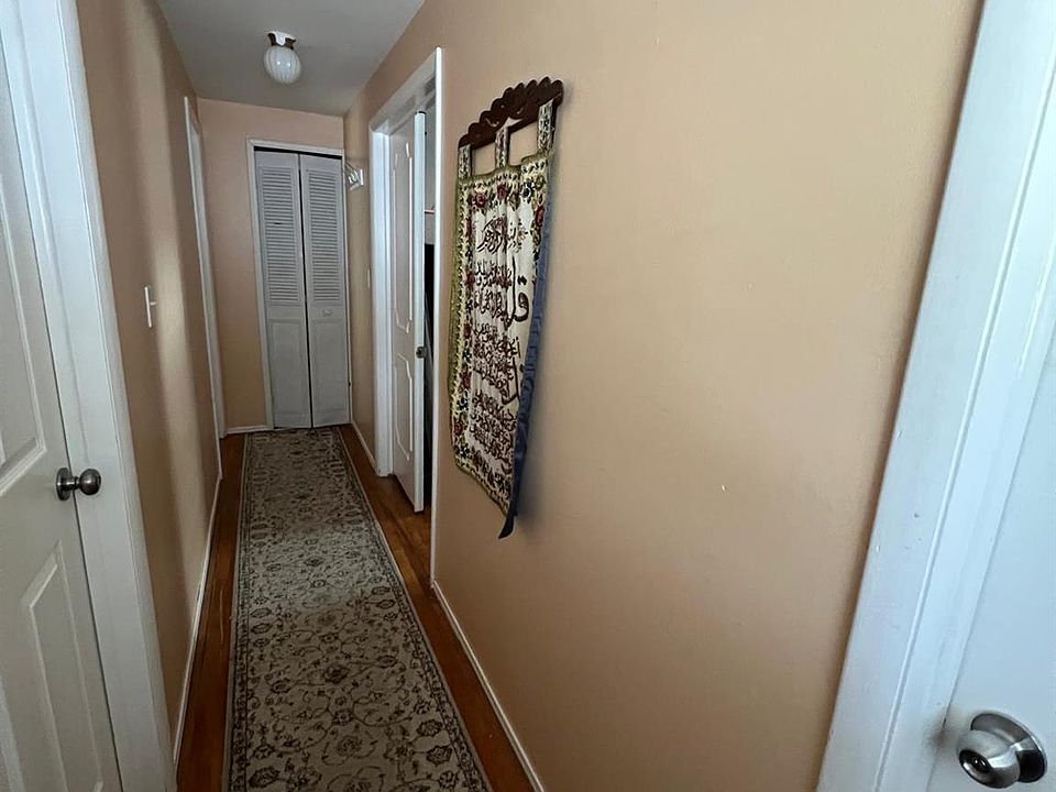 15401 Vivian St, photo 21