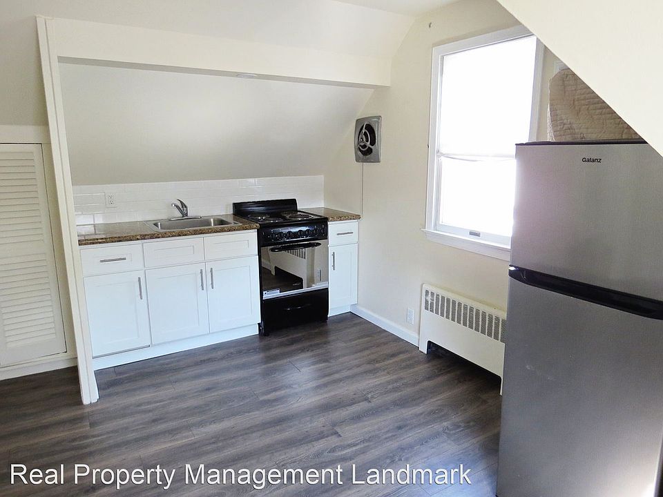 2nd image of 663 E Meadow Ave Floor 2