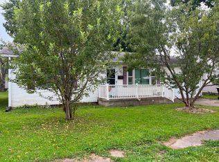 338 E Simmons St, Roodhouse, IL 62082