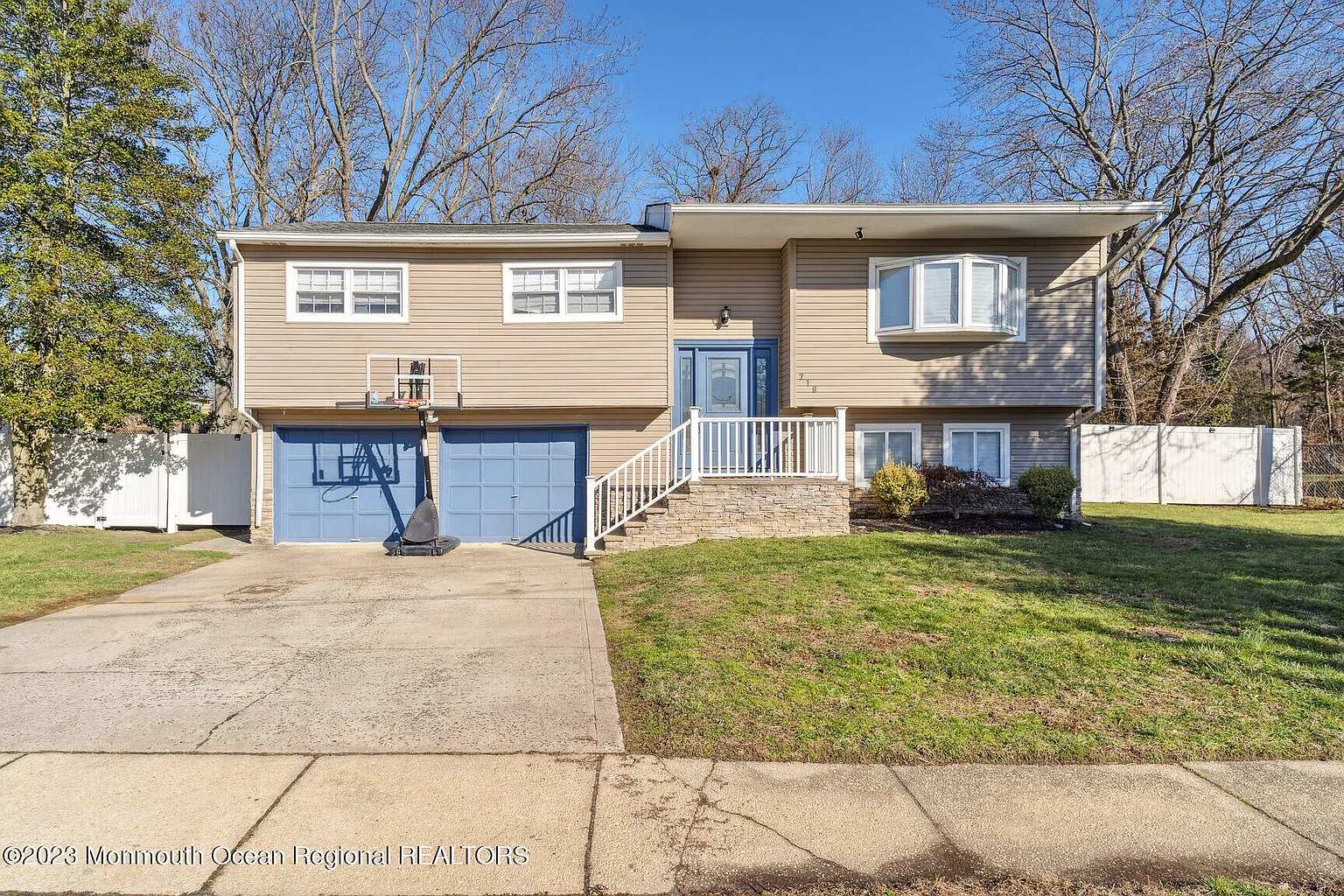 718 Ohagen Terrace photo 1