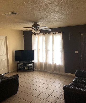 4th image of 4638 Pintoresco St