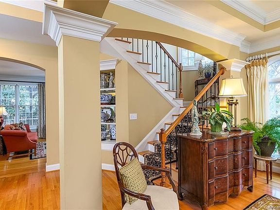 5th image of 9000 Morgan Downs Ct
