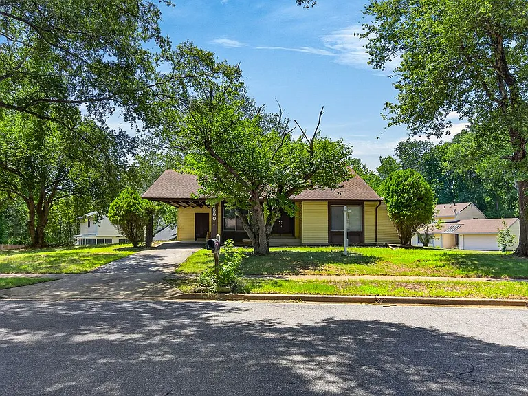 8801 Monmouth Dr — Photo 1