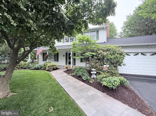 10057 Carillon Dr, Ellicott City, MD 21042