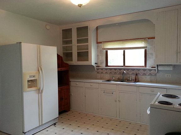 2nd image of 38 W Woodrow St