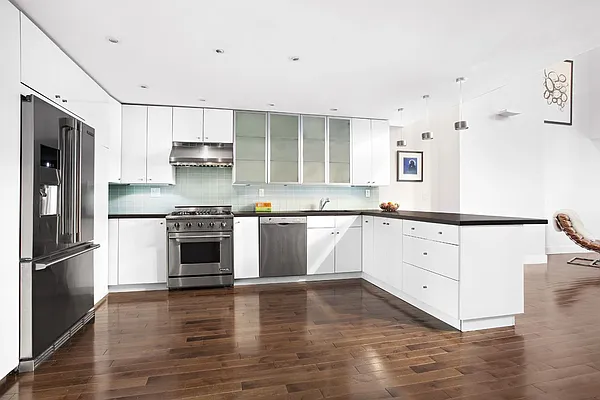 Sold by Compass | media 18