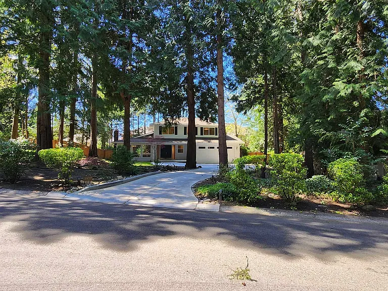 2417 Sahalee Dr W — Photo 3