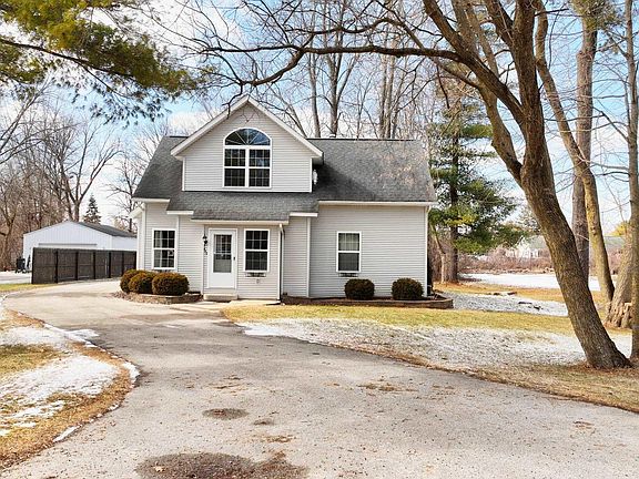 2nd image of 640 Lutzke Rd