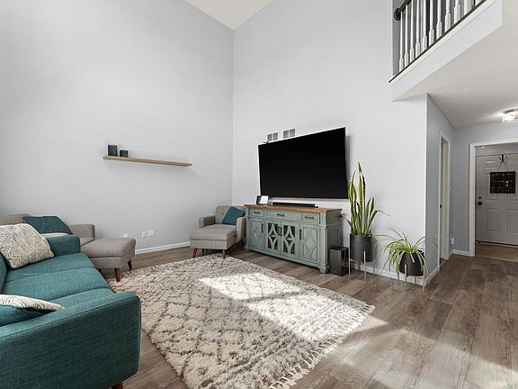 5th image of 1965 Boardwalk Cir W