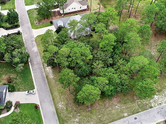 3rd image of 114 Plantation Passage Drive SE