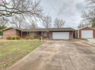 926 E Highland Ave, Carthage, MO 64836
