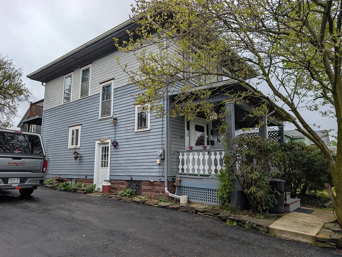 Building Photo - 211 Coleman St #1