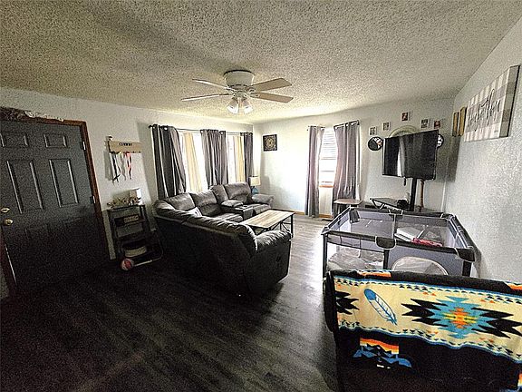 3rd image of 403 N Harmon Ave