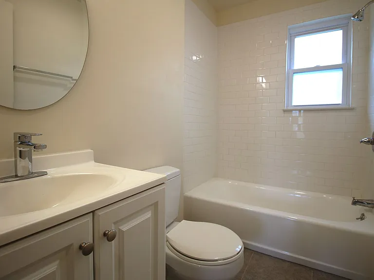 Village Crest Apartments — Photo 12