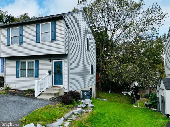 406 Jessamine Ave, Steelton, PA 17113