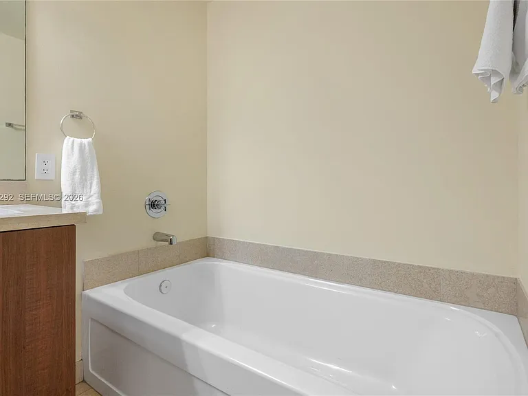 1111 SW 1st Ave #2723-N — Photo 19