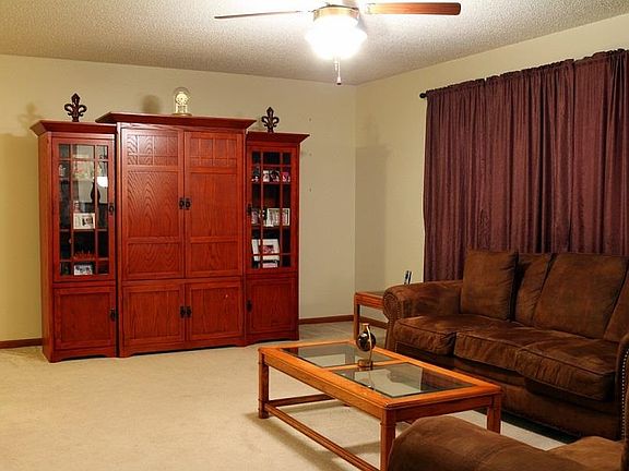 2nd image of 3421 Stonehenge Dr