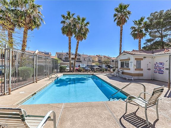 3rd image of 3301 Cheyenne Gardens Way
