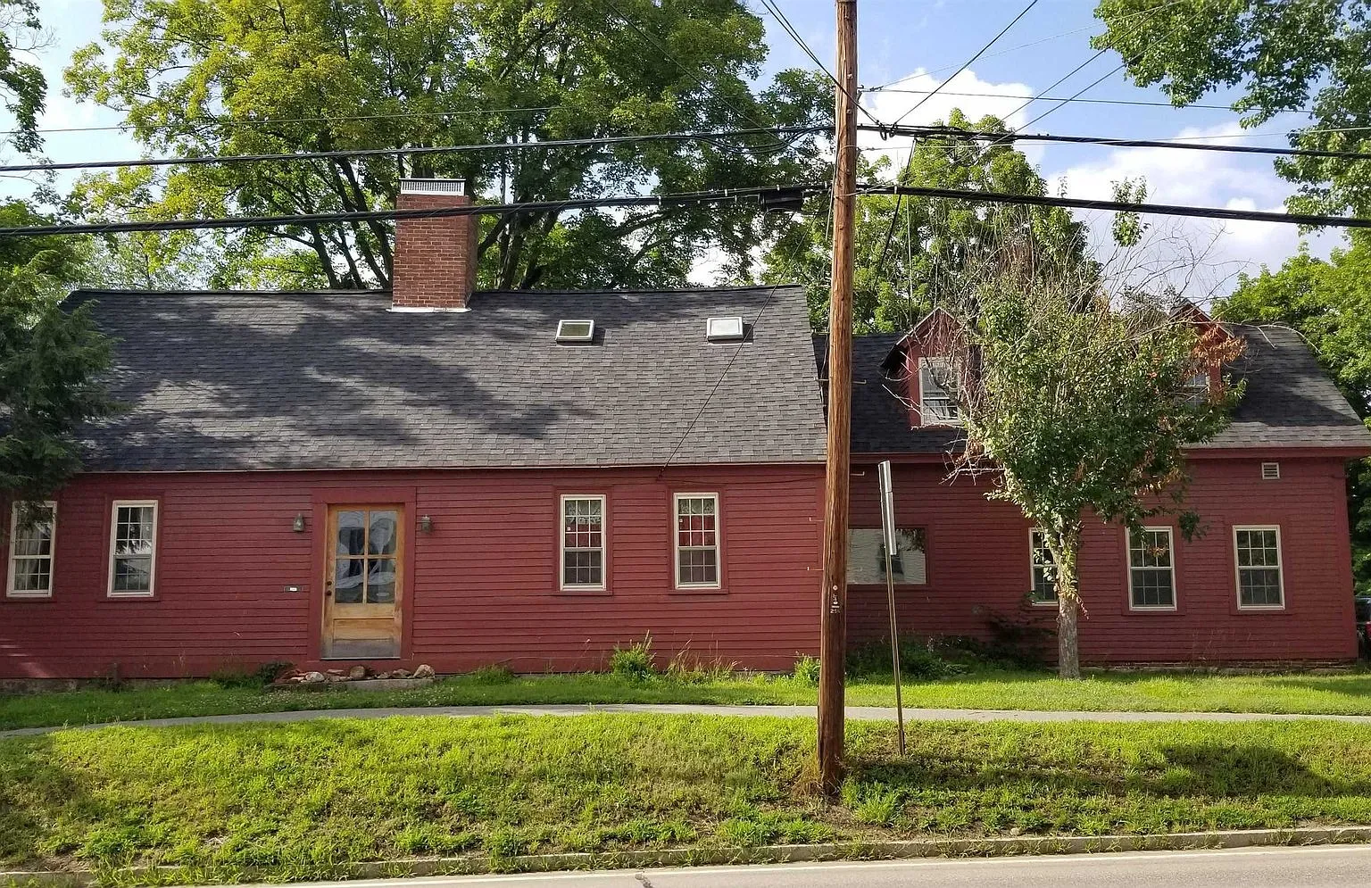 5 bed, 3844 sqft, $2,950 — Photo 2