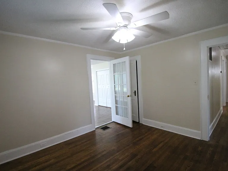 1004 Anderson Rd S — Photo 29