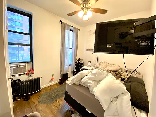 Rented by Corcoran | media 19