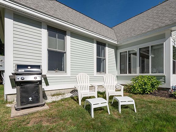 2nd image of 454 Post Road #331