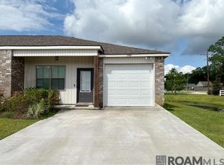 17487 Berkshire Dr, Prairieville, LA 70769