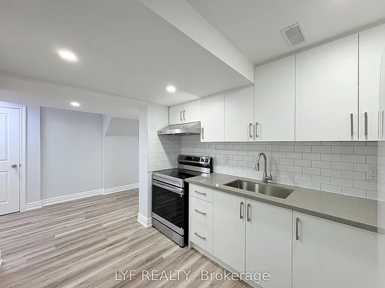 30 Lavron Ct #BASEMENT — Photo 5