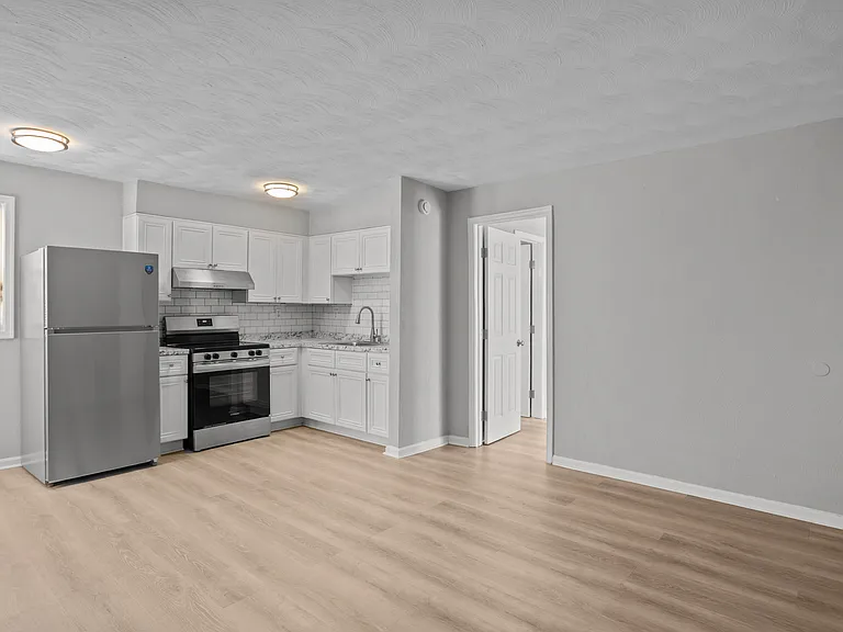 9632 12th Bay St #10 — Photo 2