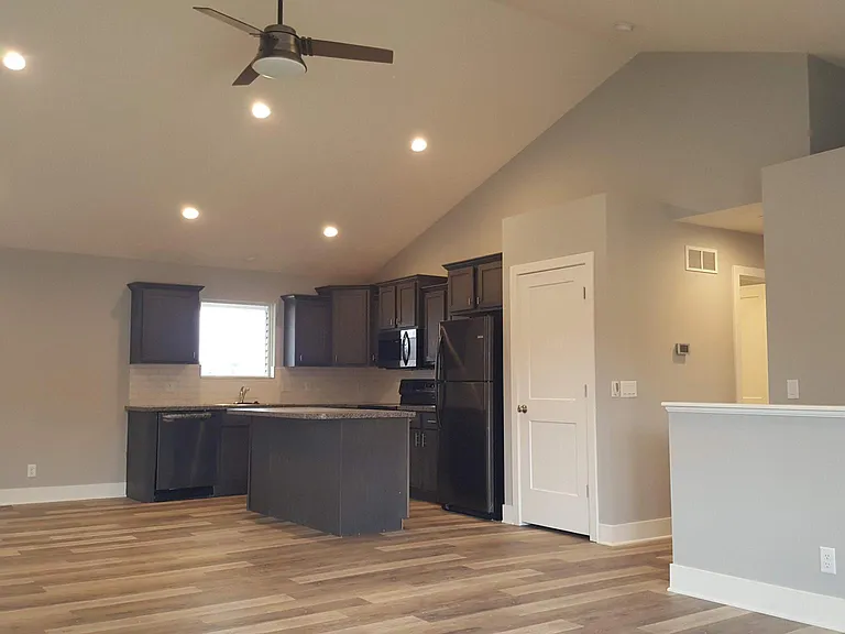 5128 Betty Lou Blvd — Photo 3