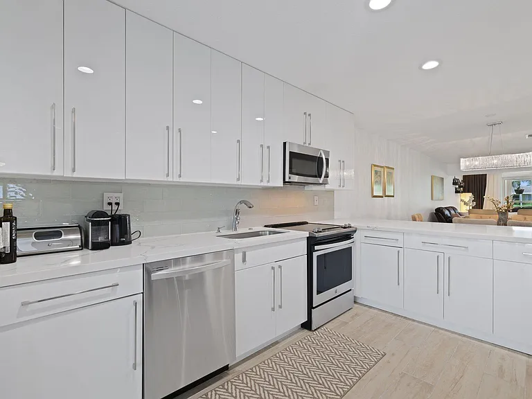 1031 Citrus Way #102-D — Photo 3