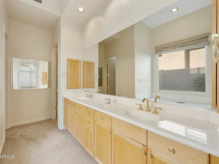 9514 E Cavalry Dr — Photo 28