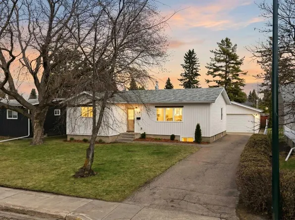 19 Spencer St, Red Deer, AB T4N 0B1