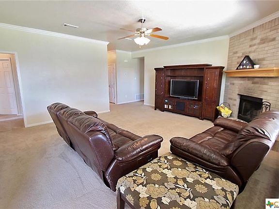 5th image of 3805 Foxglove Ln