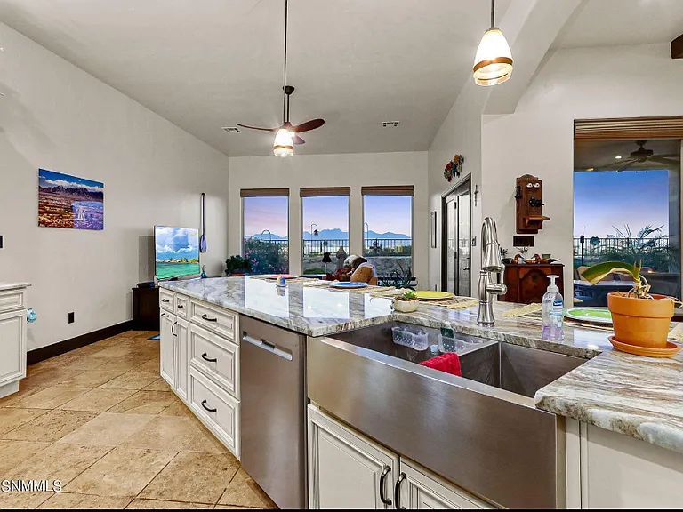 8052 Renoir Loop — Photo 1