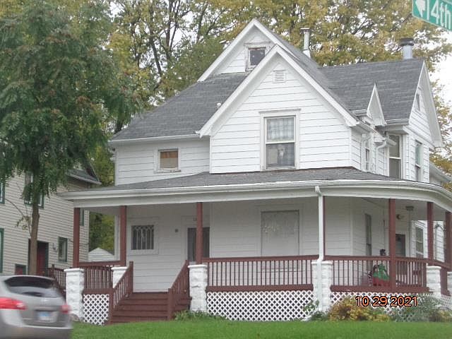 1st image of 1728 Charles St
