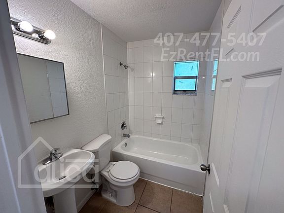 5th image of 609 11th St #3