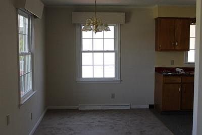 3rd image of 987 Bellefontaine Ave