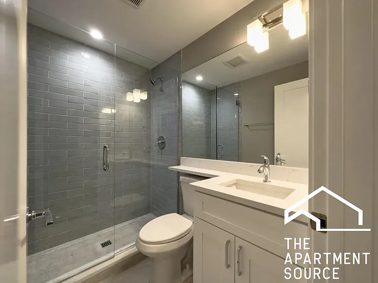 3929 N Janssen Ave #E1 — Photo 15