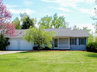 1015 Claire Ln, Middlebury, IN 46540