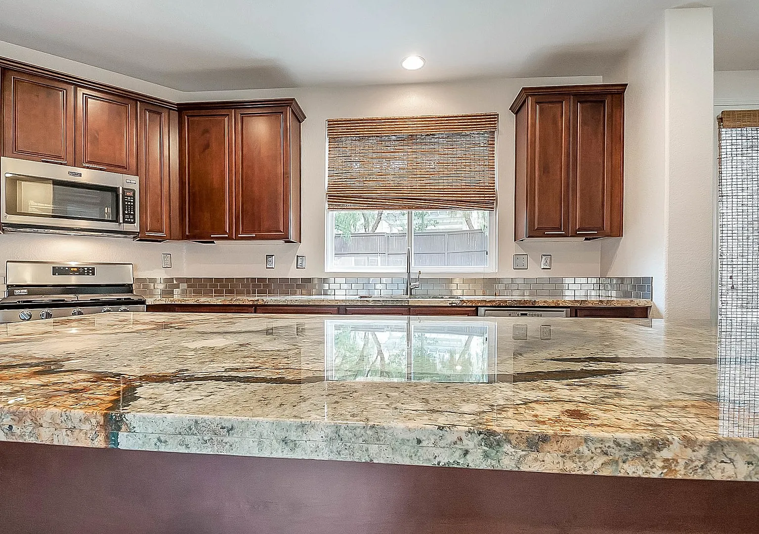Modern 5 Bedroom in Paseo Del Sol — Photo 4