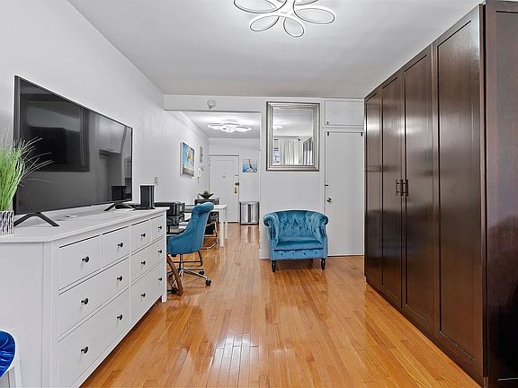 2nd image of 312 W 23rd St APT 1K