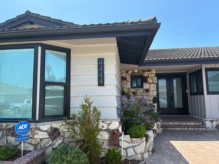 4444 Don Felipe Dr — Photo 2