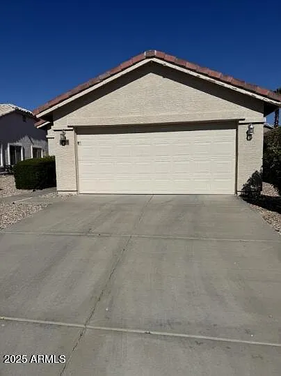 23150 W Lasso Ln